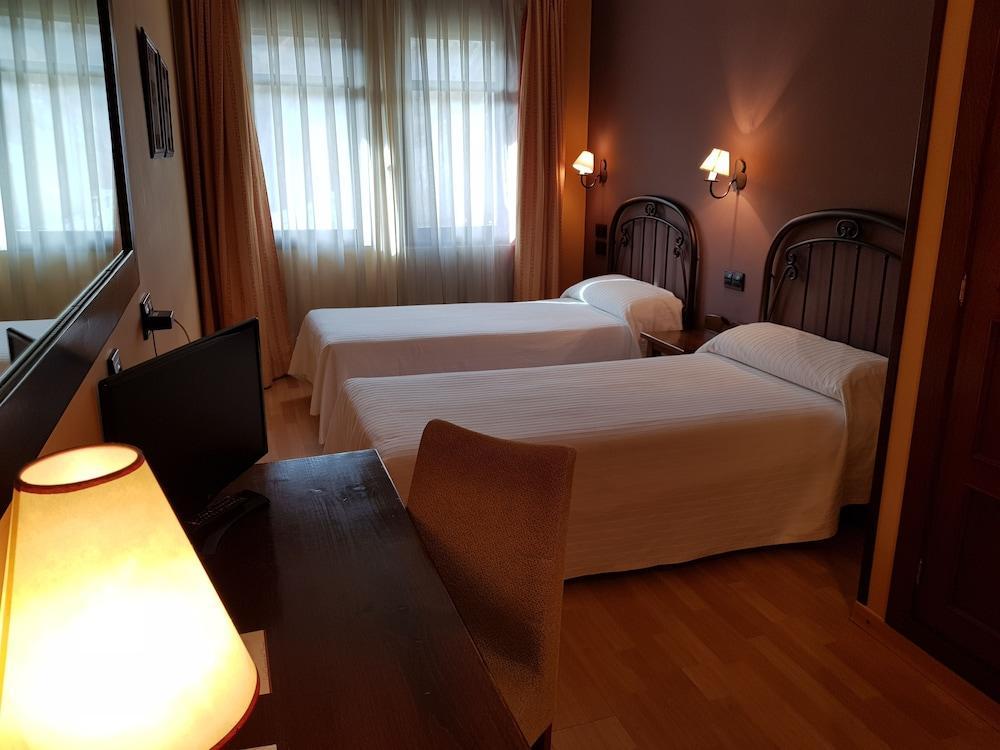 Hotel Cotiella Campo  Zewnętrze zdjęcie