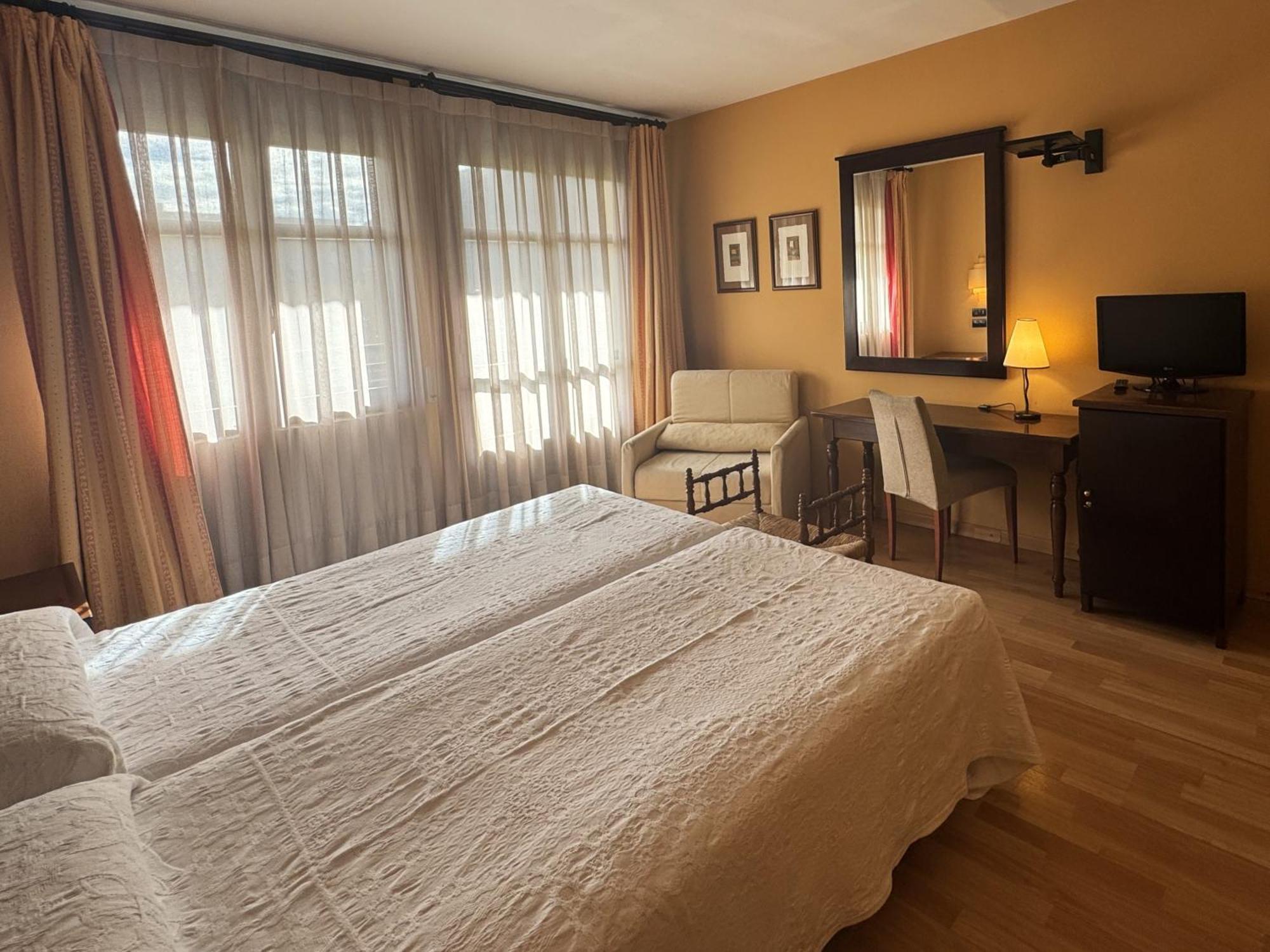 Hotel Cotiella Campo  Zewnętrze zdjęcie