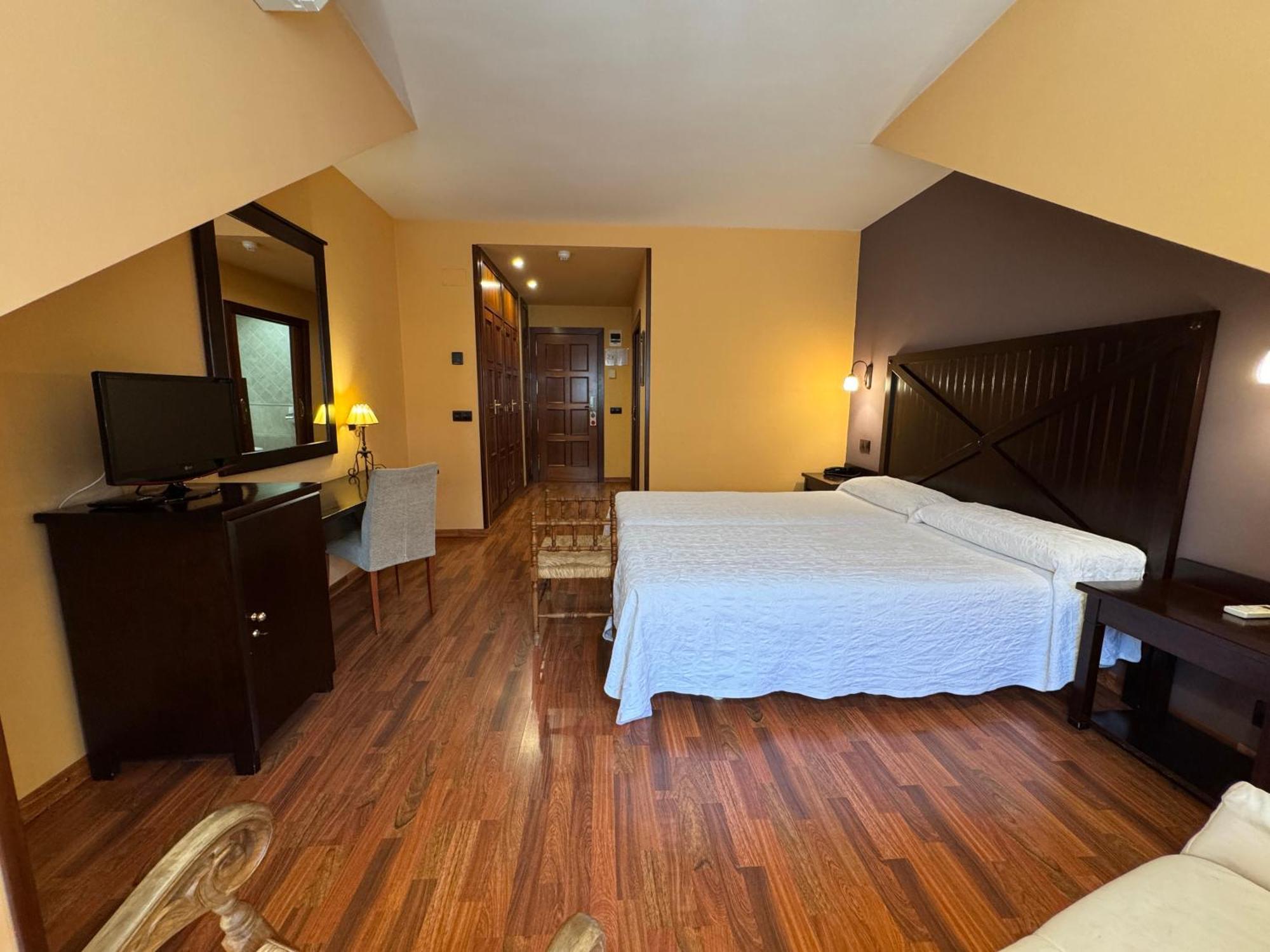 Hotel Cotiella Campo  Zewnętrze zdjęcie