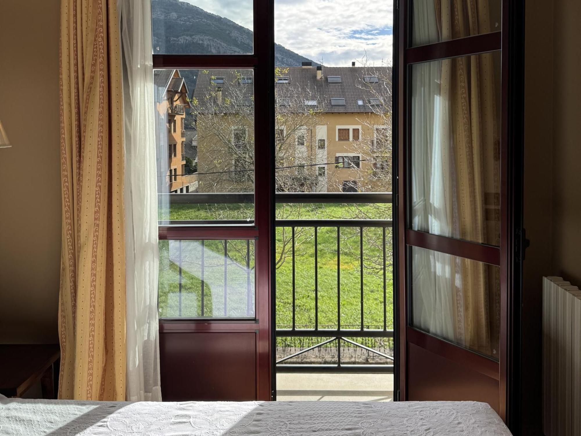 Hotel Cotiella Campo  Zewnętrze zdjęcie